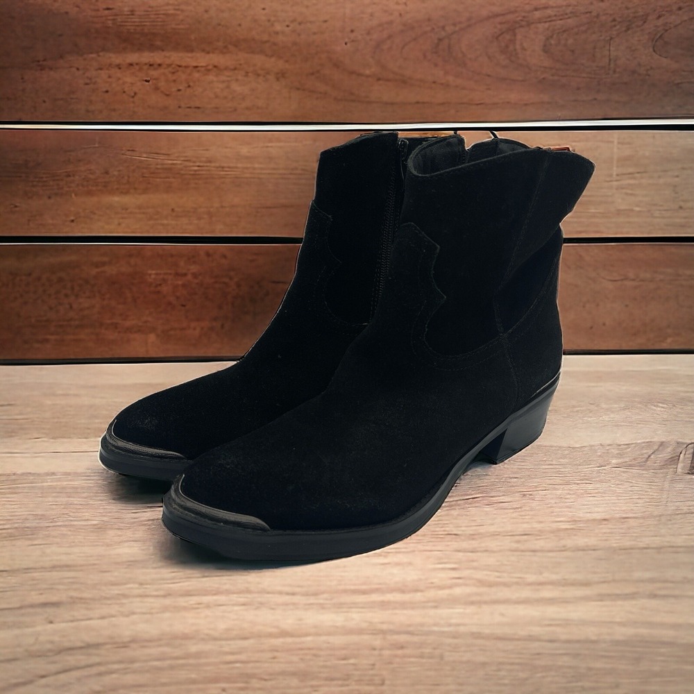 Very Volatile Los Angeles Women's Black Western Style Ankle Boot W/toe & Heal Pr
